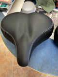 UNISEX EXTRA WIDE COMFORT SPRUNG SADDLE BLACK